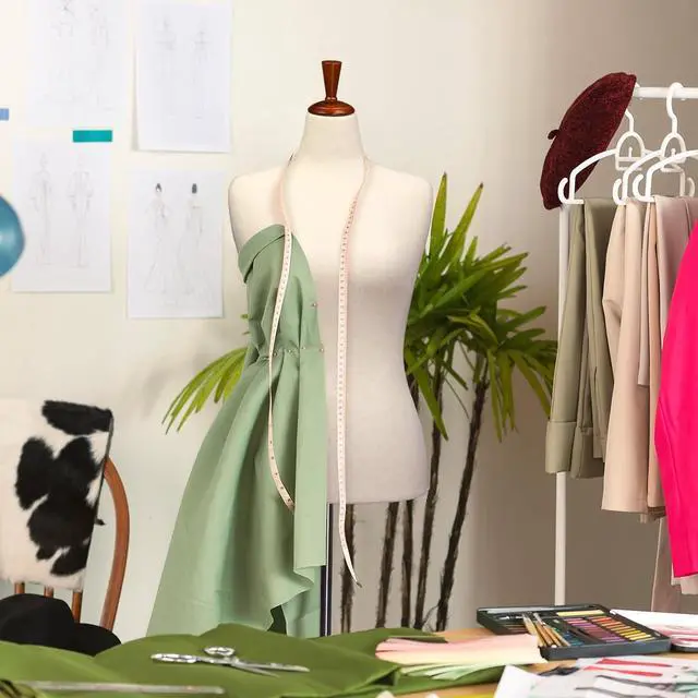Alt view image 6 of 7 - Upgraded Female Dress Form, Mannequin Torse Body with Adjustable Rubber Wood Stand for Dress Jewelry Display (White, 10-12)