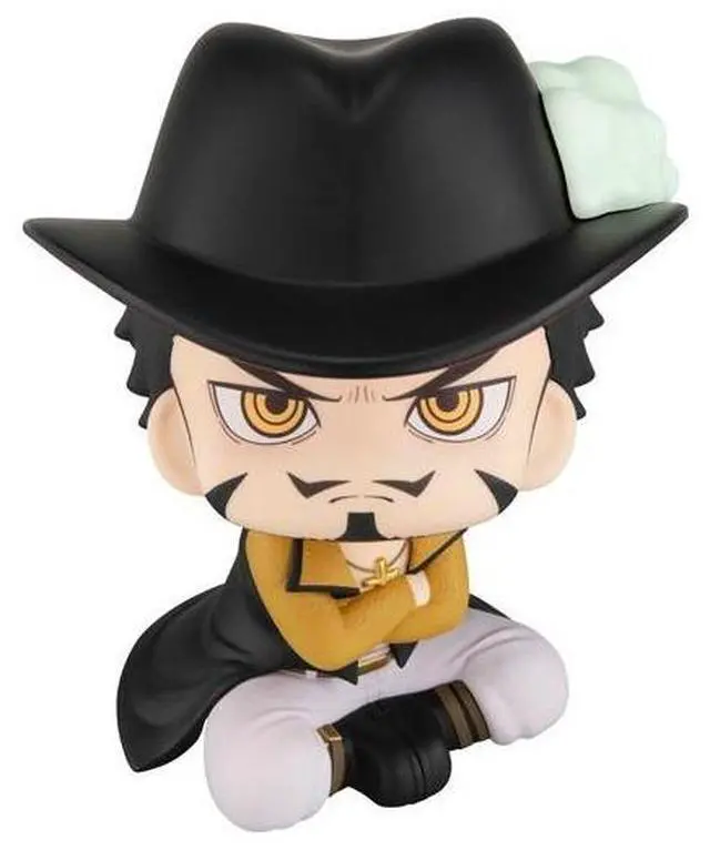 Main image of Japan Look Up ONE PIECE Dracule Mihawk Complete Figure