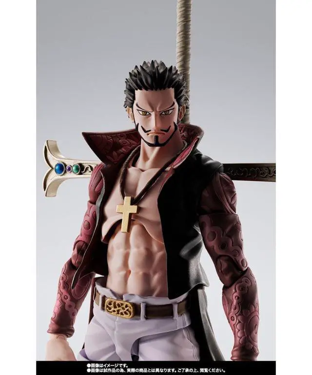 Alt view image 3 of 7 - S.H.Figuarts Dracule Mihawk -Hawk-Eye- (One Piece)