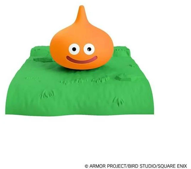 Main image of Dragon Quest Plastic Model Kit: She-Slime with Grass Base