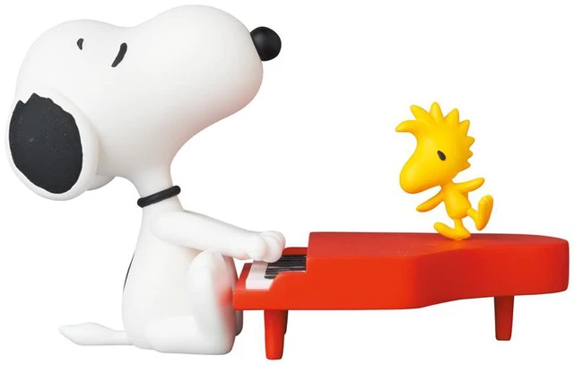 Alt view image 2 of 4 - UDF No.683 Pianist Snoopy - Peanuts Series 13