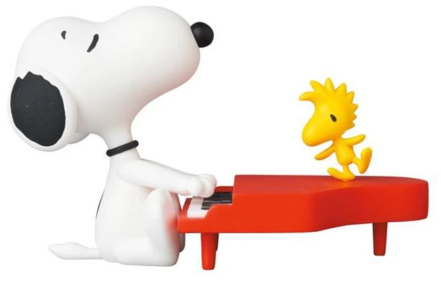 Main image of UDF No.683 Pianist Snoopy - Peanuts Series 13