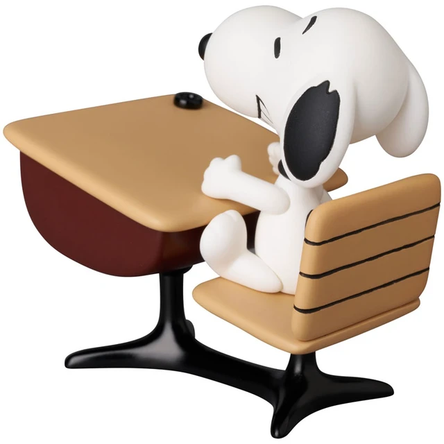 Alt view image 3 of 4 - UDF Snoopy with Desk - Peanuts Series 18