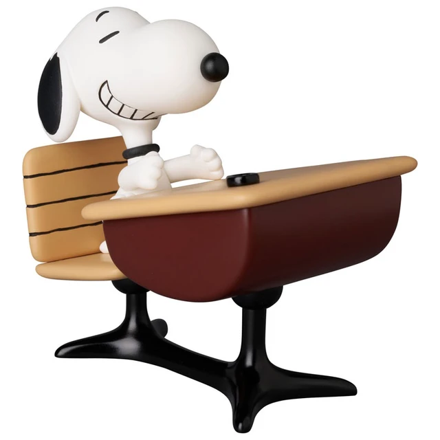 Alt view image 4 of 4 - UDF Snoopy with Desk - Peanuts Series 18