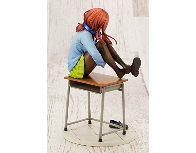 Alt view image 4 of 5 - Japan Miku Nakano The Quintessential Quintuplets 1/8 Complete Figure