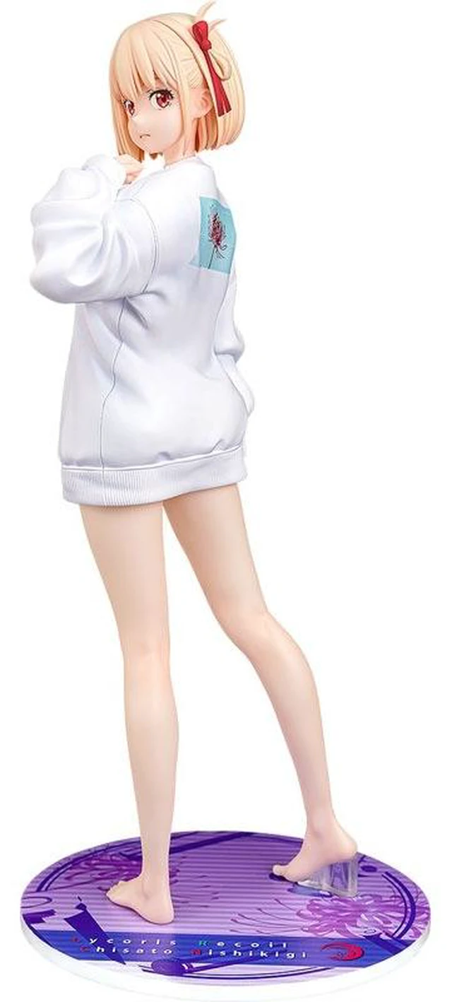 Main image of Chisato Nishikigi Oversized Sweatshirt Ver. Lycoris Recoil Complete Figure