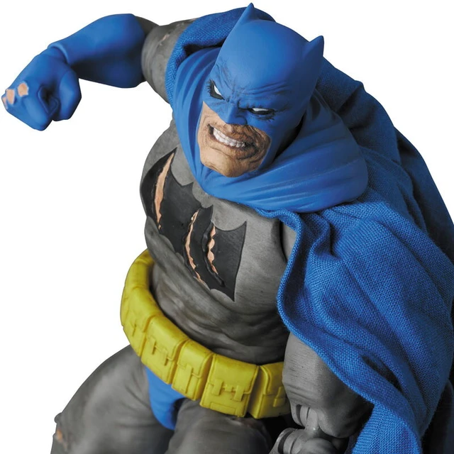 Alt view image 3 of 6 - MAFEX No.119 Batman (The Dark Knight Triumphant) (Reissue)