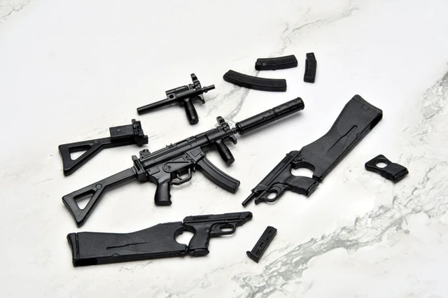Alt view image 3 of 6 - LittleArmory Claes MP5 & VP70 Type GUNSLINGER GIRL Plastic Model