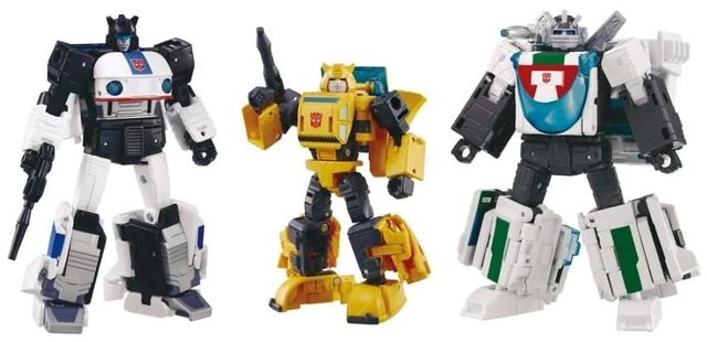 Main image of Transformers Dramatic Capture Series Cybertron Chase