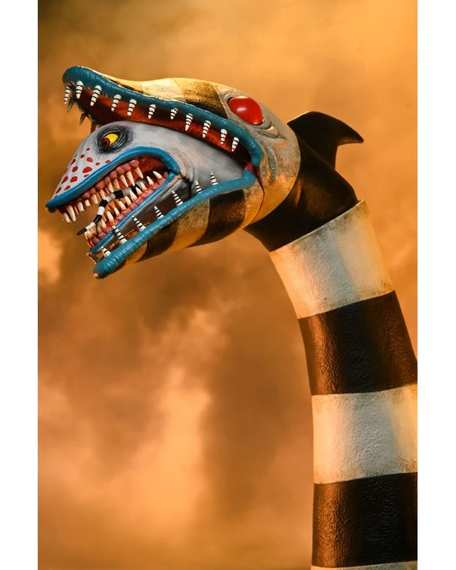Alt view image 4 of 6 - Beetlejuice & Sandworm Matador Ultimate 7-inch Action Figure 2PK