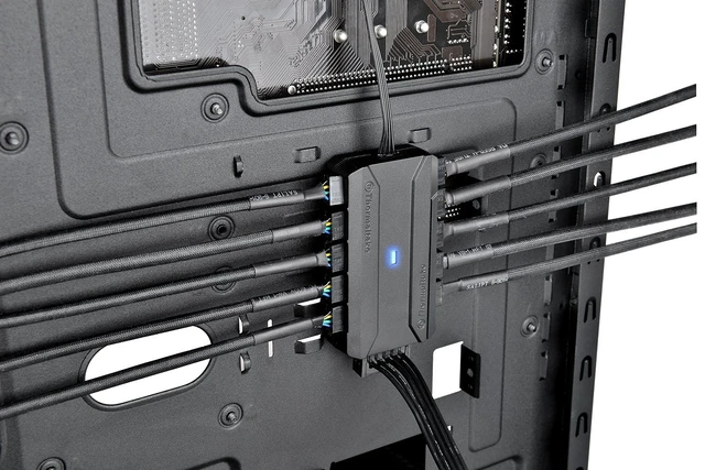 Alt view image 3 of 4 - Thermaltake Commander FP SATA Powered 10 Port 4-Pin PWM Fan Hub AC-023-AN1NAN-A1, 3.2 x 1.7 x 0.7 inches