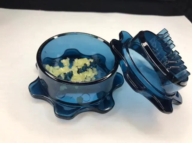 Alt view image 4 of 7 - Grlic Mincer, Manual Garlic Press for Quick Meal Preparation - Kitchen Tools for Mincing Grlic, Ginger, Herbs, Nuts (Blue color)