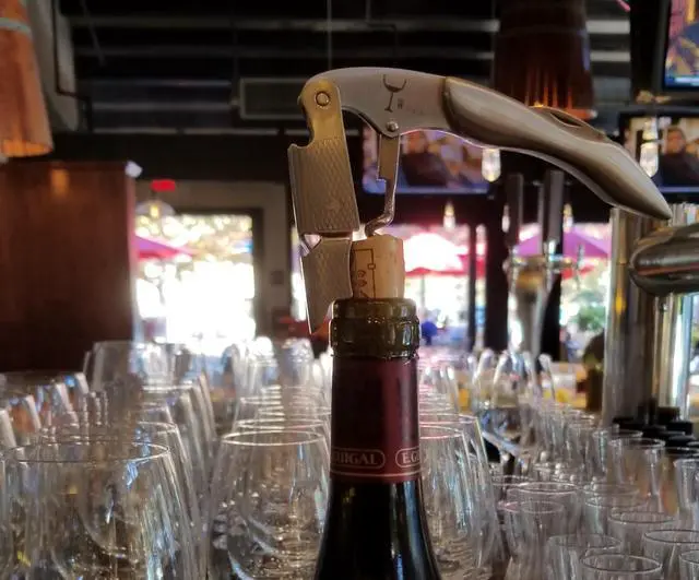 Alt view image 6 of 7 - Key! - Professional Sommelier's Corkscrew Wine Opener