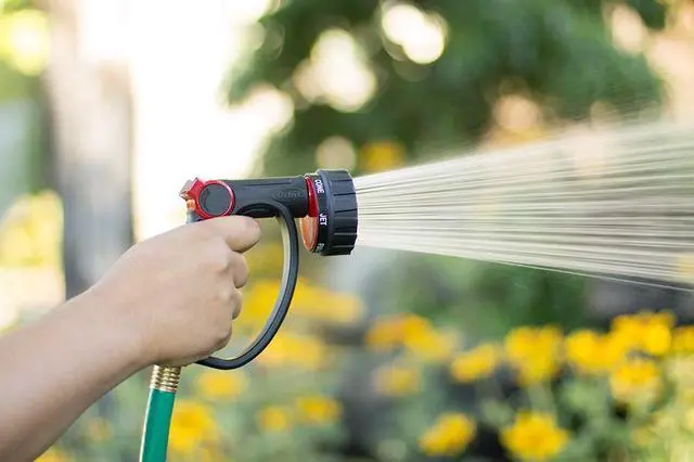 Alt view image 6 of 7 - 58993 7-Pattern Watering Nozzle with Thumb Control, Black
