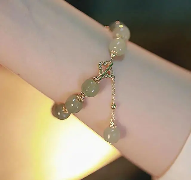 Alt view image 5 of 6 - Hotan Jade Pearl Bracelet Four leaf Grass Drill Button Design Oriental Poetic Light Luxury WristbandBanquet/Christmas Gift (Pearl Clover)