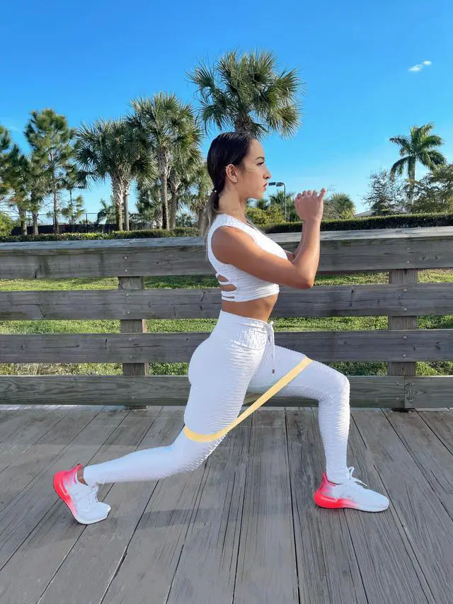 Alt view image 5 of 6 - Resistance Loop Exercise Bands with Instruction Guide and Carry Bag, Set of 5