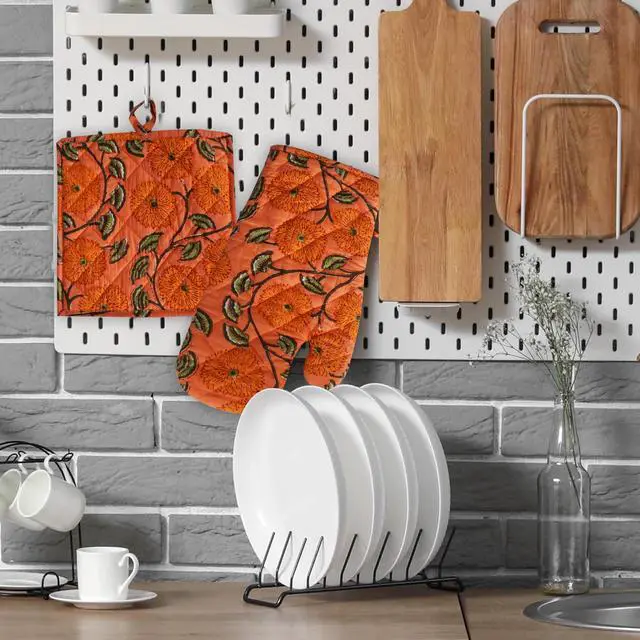 Alt view image 2 of 6 - Flower Oven Mitts and Pot Holders Sets Rose Leaf Branch Spring Nature Heat Resistant 3pcs for Cooking