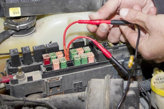 Alt view image 3 of 4 - 69250 Terminal Leads with Power, Switch & Fuse