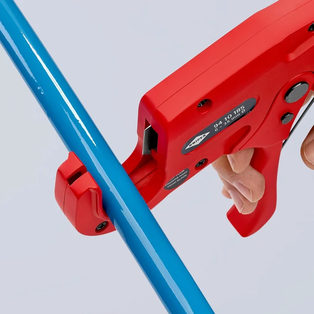 Alt view image 4 of 7 - 94 10 185 Pistol Grip Plastic Pipe Cutter