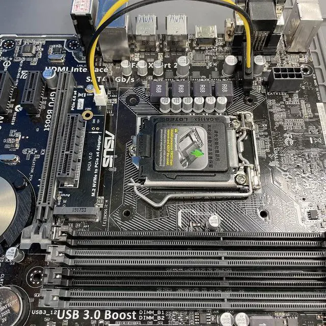 Alt view image 3 of 7 - JMT NVMe M2 Key-M to PCI-e 4.0 4X 1X Slot Riser Card with 4 Pin MOLEX Power Cable M.2 2260 2280 SSD Port to PCIE Adapter Converter Multiplier for BTC Miner Mining (R42A)