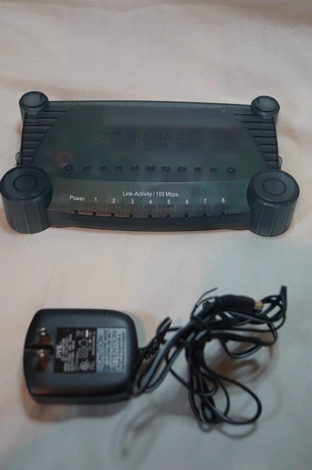 Alt view image 5 of 6 - Friendlynet Fs5008 8port 10/100fast Enet Switch