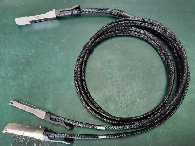 Main image of 400G QSFP112 to 2×200G QSFP112 Breakout Cable for NVIDIA DGX Spark,2M