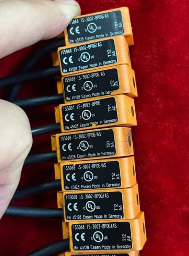 Alt view image 3 of 6 - IE5338 Industrial Ethernet Switch, 8-Port, Managed, for Industrial Automation Systems