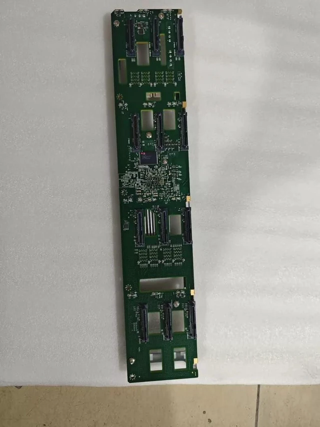 Alt view image 2 of 4 - BPN-SAS3-826SEL1-N4 2U Backplane 12x 3.5 LFF 12Gb/s SAS3 with NVMe