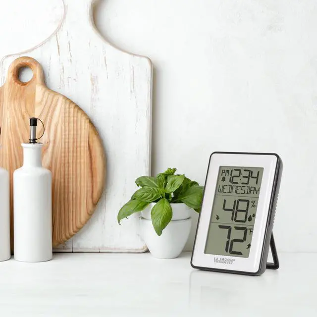 Alt view image 6 of 6 - 308-1911 Indoor Temperature Station with Humidity Alerts