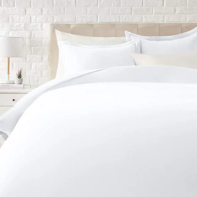 Main image of Lightweight Wrinkle-Resistant Microfiber 3 Piece Duvet Cover Set with Zipper Closure, Full/Queen, Bright White