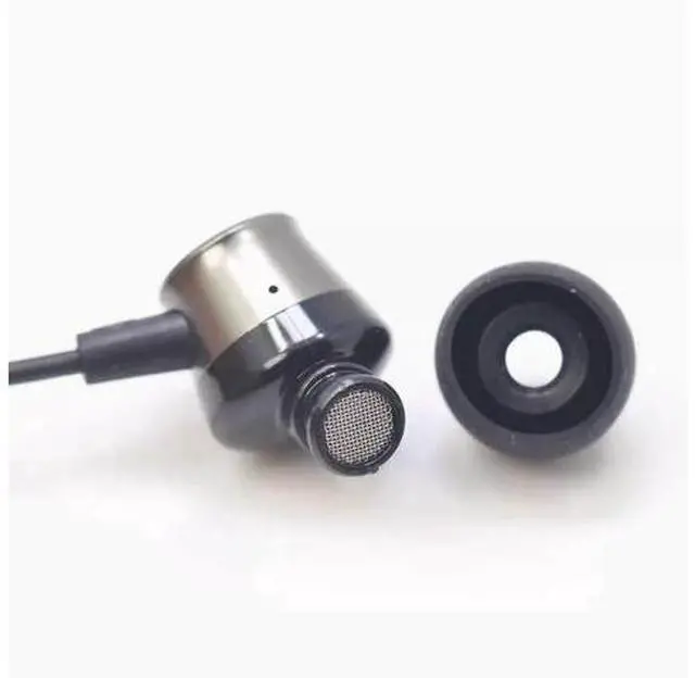 Alt view image 3 of 4 - Moto E6 Plus Novo in-ear wire control headphones SH38C44959 3.5MM