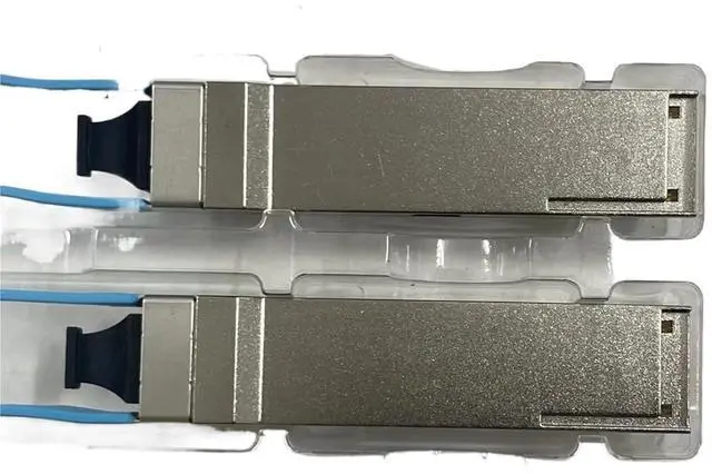Alt view image 4 of 4 - 1pcs QSFP 40G ESM4 02311DTR MPO Interface 40GB 10KM Optical Transceiver QSFP+ 40G Single Mode 1310NM 10KM MPO