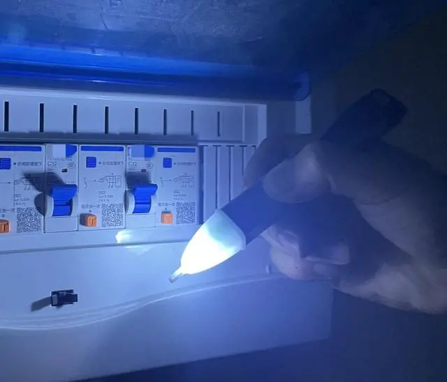 Alt view image 3 of 6 - Non-Contact Voltage Tester Tools,LED Flashlight,Buzzer Alarm,AC Voltage Detector Pen,Test Range 60V - 1000V for Live/Null Wire Judgment