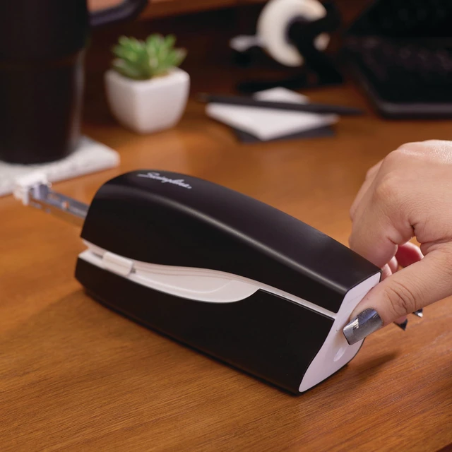 Alt view image 5 of 7 - Electric Stapler, 20 Sheet Capacity, Portable, Full Strip, Plug In or Battery, Black (48200)