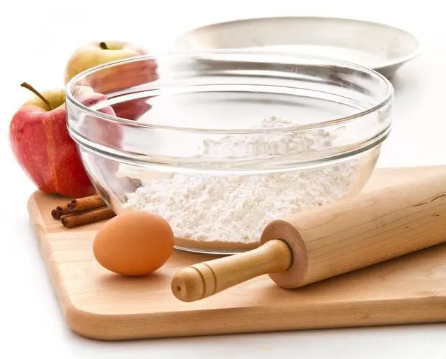Alt view image 3 of 4 - Flour Keeper Airtight Storage Container for Flour, Sugar & Dry Goods, 5 lb Capacity, BPA-Free, Easy Pour Design