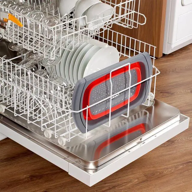 Alt view image 6 of 7 - Colander Collapsible, Over The Sink Veggies/Fruit 6-Quart Strainers and Colanders with Extendable Handles, Folding Strainer for Kitchen