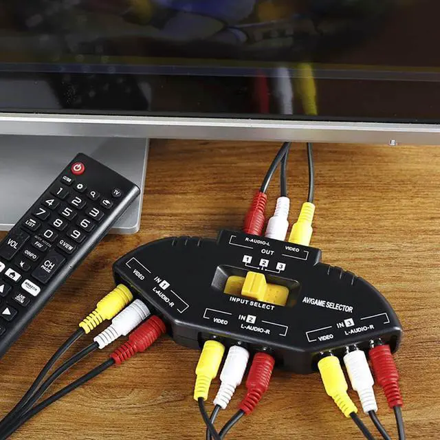 Alt view image 5 of 7 - 4 Way 4 in 1 Out Audio Video AV RCA Switch Game Selector Box Splitter