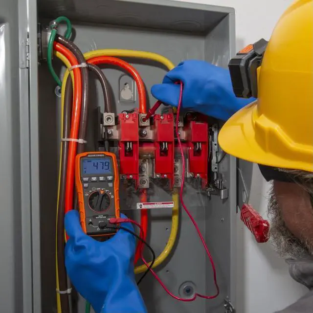 Alt view image 7 of 7 - ET270 Auto-Ranging Digital Multi-Tester, AC/DC, Resistance, Continuity, GFCI Receptacle Tester with Test Leads and Receptacle Cord