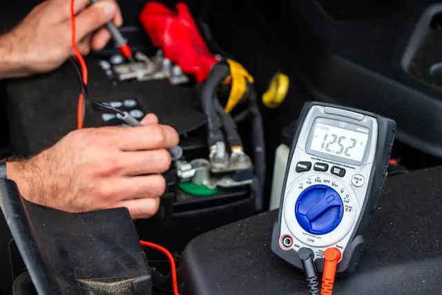 Alt view image 6 of 7 - 600V True RMS Auto-Ranging Multimeter with Backlight and MAX/MIN; Measures Voltage Current Resistance Capacitance Frequency Temperature; 2-Year Warranty; Professional & DIY Use