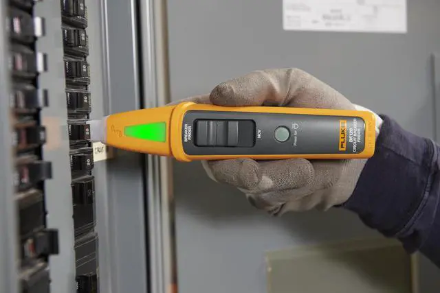 Alt view image 5 of 7 - BK120 SmartTrace Breaker Finder and Socket Tester
