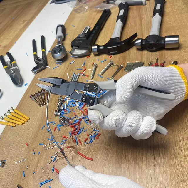 Alt view image 6 of 7 - 3 Pcs Multi Tool Pliers, Linesman Plier, Diagonal Cutters Wire Cutters, Needle Nose Pliers, Combination Pliers Set, pliers Tool Set