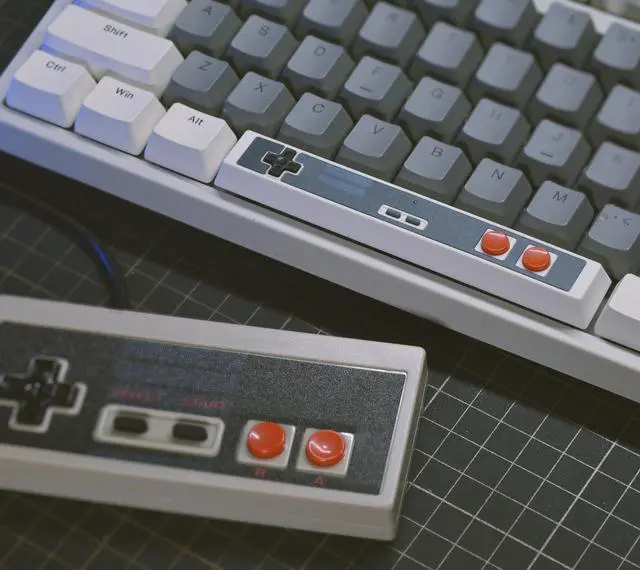 Main image of Retro Spacebar Keycaps Classic Controller-Shaped Space Bar ABS 6.25U OEM Profile Double Shot Custom Keycaps Artisan Keycap for MX Switch Mechanical Keyboard (Type-B-White)
