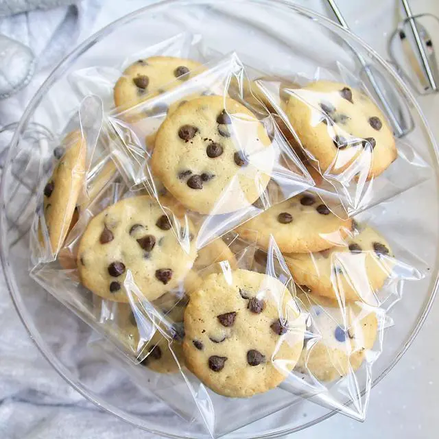 Alt view image 3 of 7 - Clear Self Sealing Cellophane Bags,4x6 Inches 200 Pcs Cookie Bags Resealable Cellophane Bag for Packaging Cookies, Candy and Products