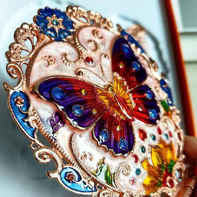 Alt view image 4 of 7 - Handheld Mirror Set, Vintage Makeup Mirror and Comb Antique Princess Castle Vanity Mirror Cosmetic Decorative Embossed Hair Brush Gift for Women Girls (Flower)