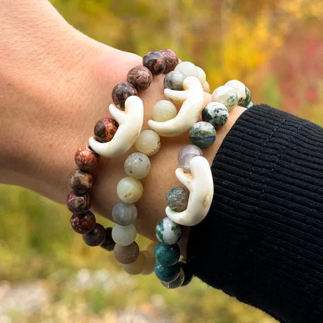 Alt view image 3 of 7 - Sloth Tracking Bracelet, Elastic, supports Sloth Conservation Foundation, one size fits most for Men and Women (Keystone)