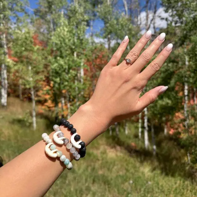 Alt view image 4 of 7 - Sloth Tracking Bracelet, Elastic, supports Sloth Conservation Foundation, one size fits most for Men and Women (Keystone)