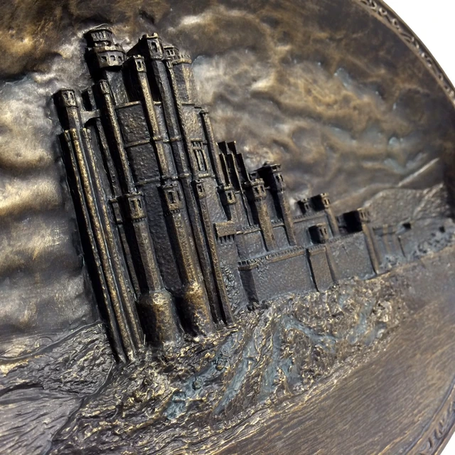 Alt view image 2 of 5 - Factory Entertainment Game of Thrones The Red Keep Sculpture