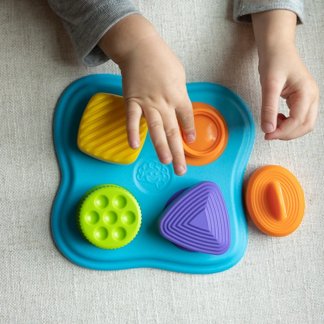 Alt view image 2 of 7 - Fat Brain Toys Lidzy