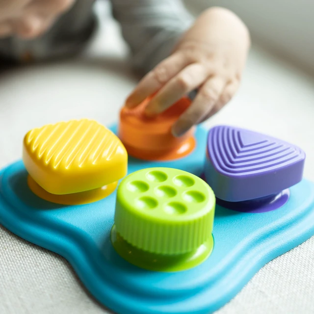 Alt view image 3 of 7 - Fat Brain Toys Lidzy