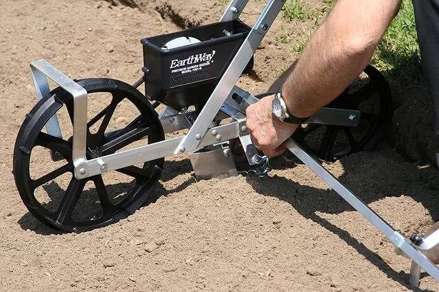 Alt view image 7 of 7 - EarthWay Products 10001 Precision Garden Seeder with 7 Seed Plates, Sweet Corn Planter, Accurate Seed Drill for Gardeners, Durable Corn Planter, Use in Prepared Soil